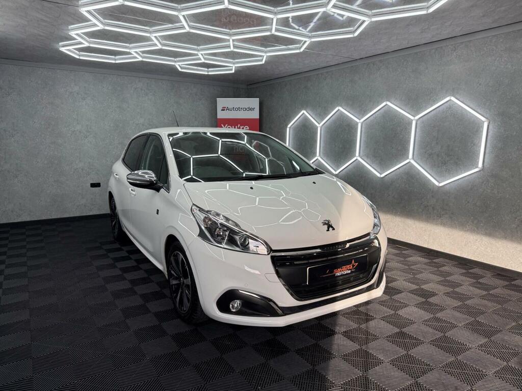 Peugeot 208 1.2 Puretech Tech Edition Euro 6 Ss White #3