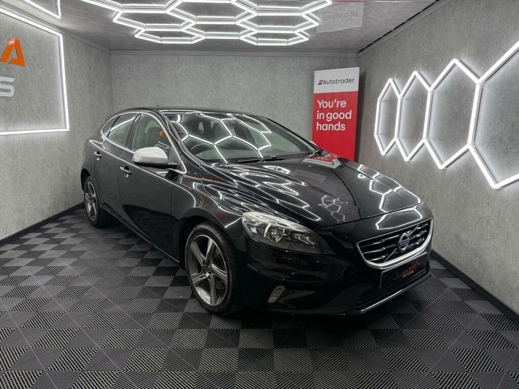 Volvo V40 2.0 D2 R-design Euro 6 Ss Black #6