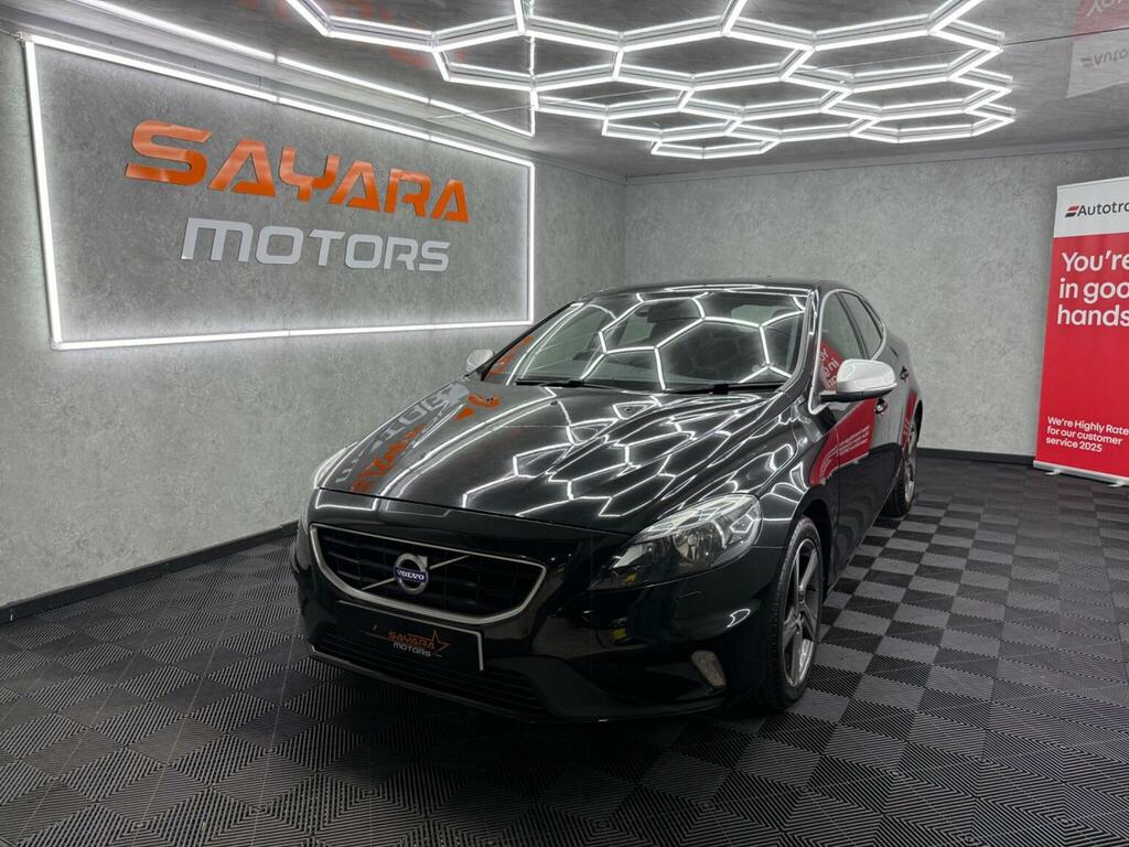 Volvo V40 2.0 D2 R-design Euro 6 Ss Black #4