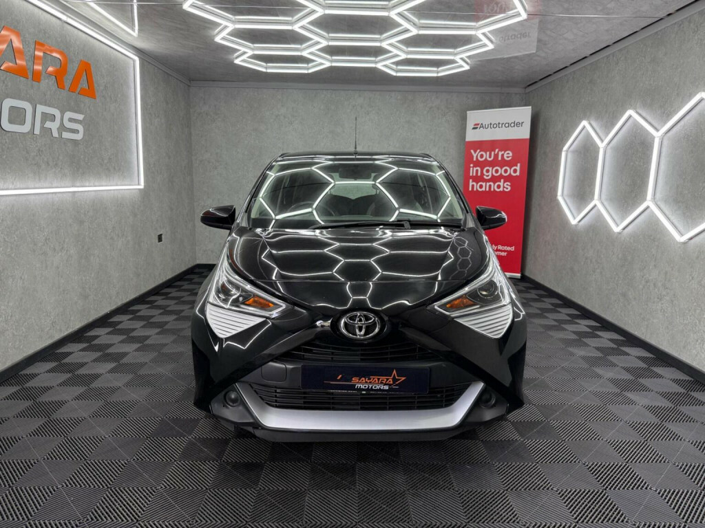 Toyota Aygo Hatchback X-play  #32