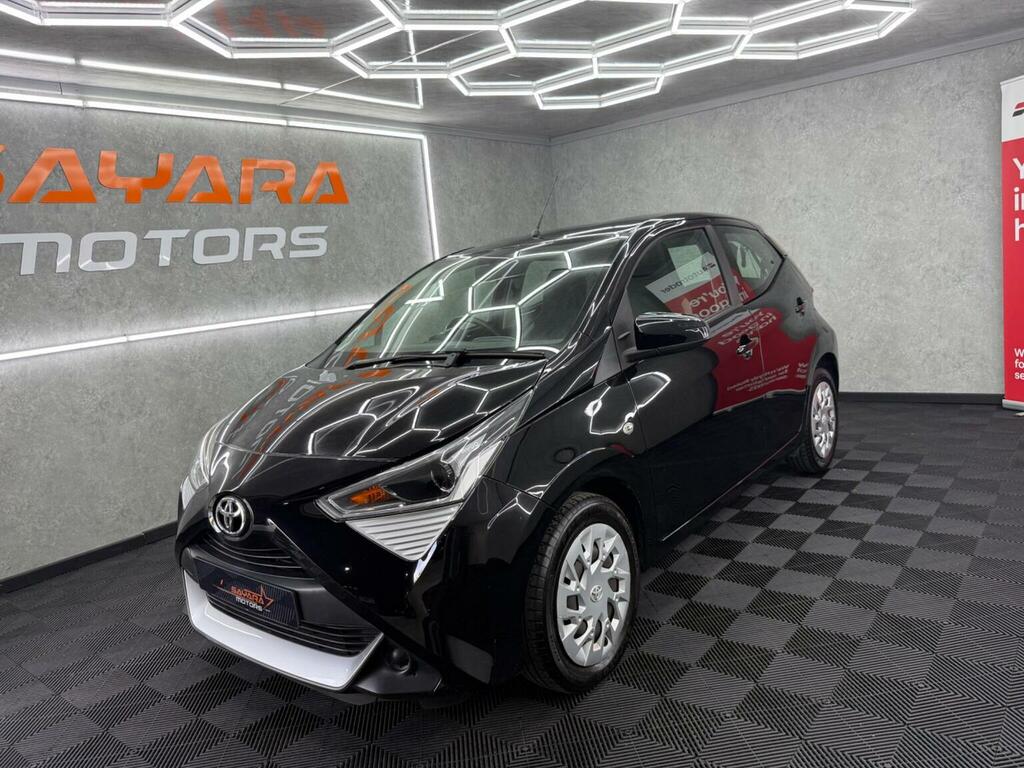 Toyota Aygo 1.0 Vvt-i X-play X-shift Euro 6 Black #3