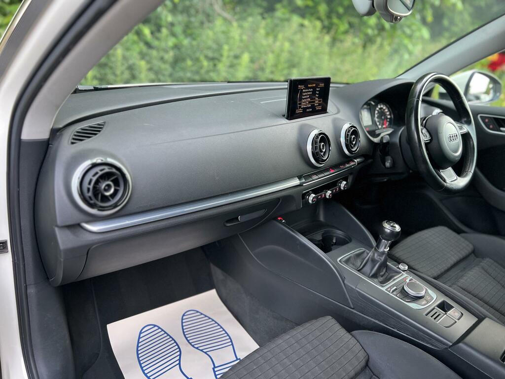 Audi A3 Sport Tfsi GF14XYG White #2