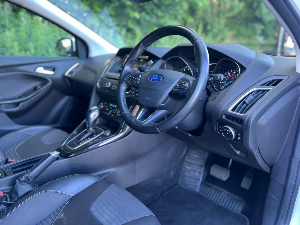 Ford Focus Titanium X White #2