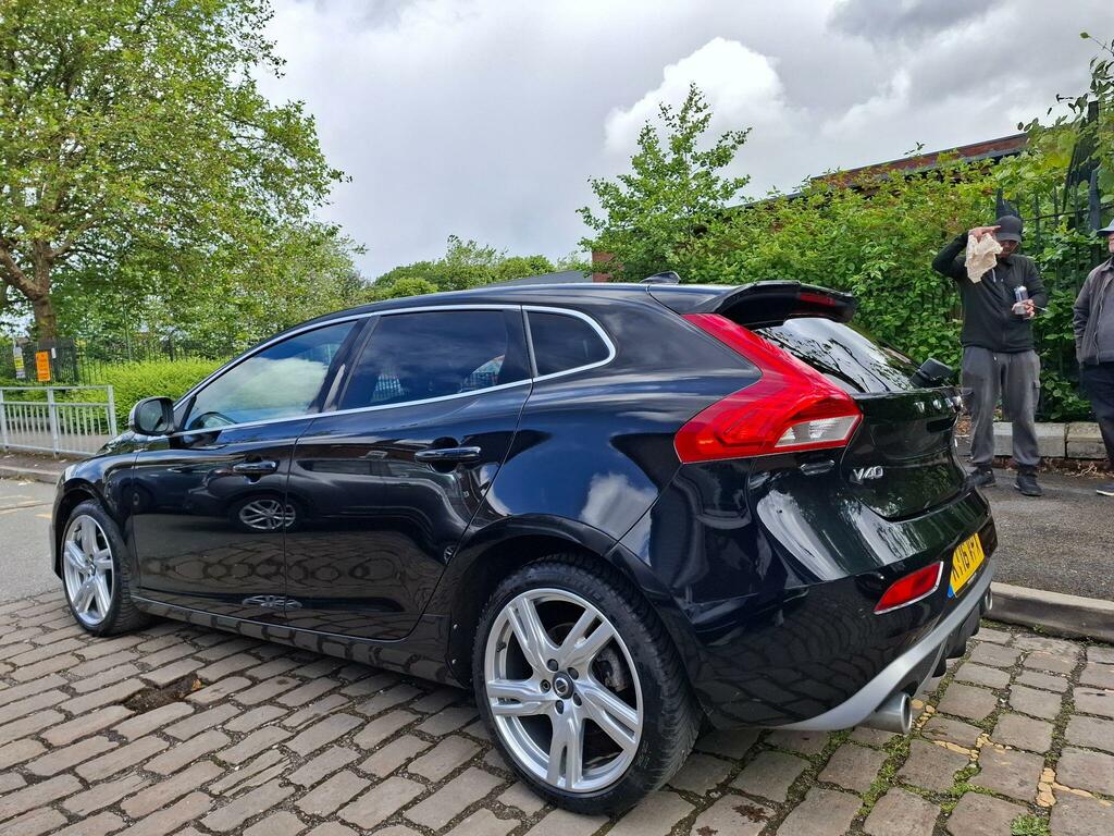 Volvo V40 R-design Pro Black #3
