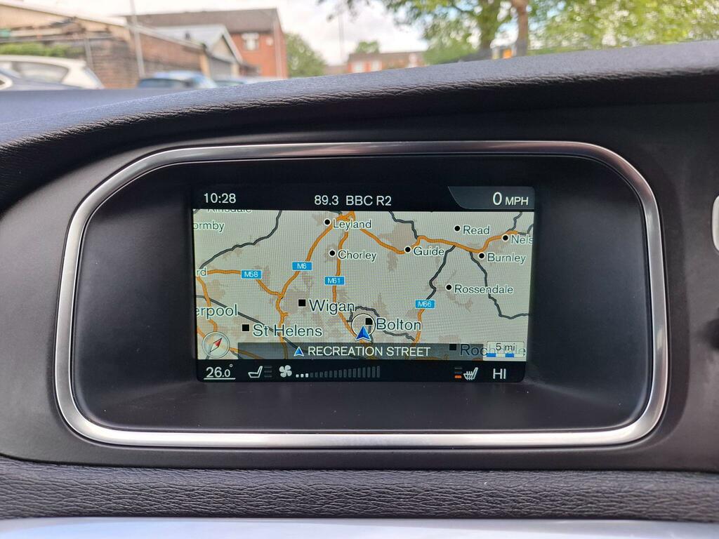 Volvo V40 Hatchback 2.0 D4 R-design Nav Plus Euro 6 Ss White #15