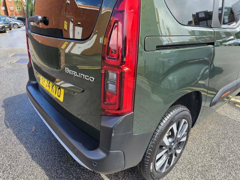 Citroen Berlingo 1.5 Bluehdi 130Ps Max 5 Seat Eat8 - 2024 74 Green #4