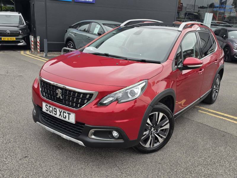 Peugeot 2008 1.2 Puretech Allure Premium Start Stop - 201 SG19XGT Red #2