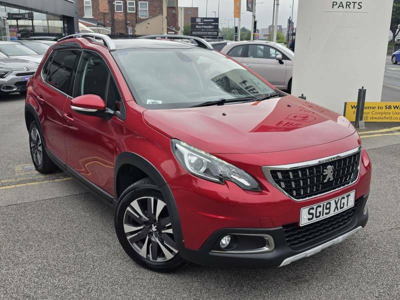 Peugeot 2008 1.2 Puretech Allure Premium Start Stop - 201 Red