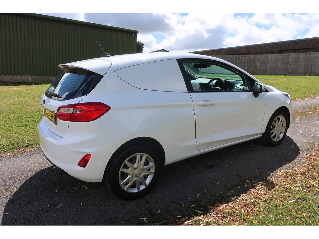 Ford Fiesta 1.5 Tdci Car Derived Van Euro 6 White #2