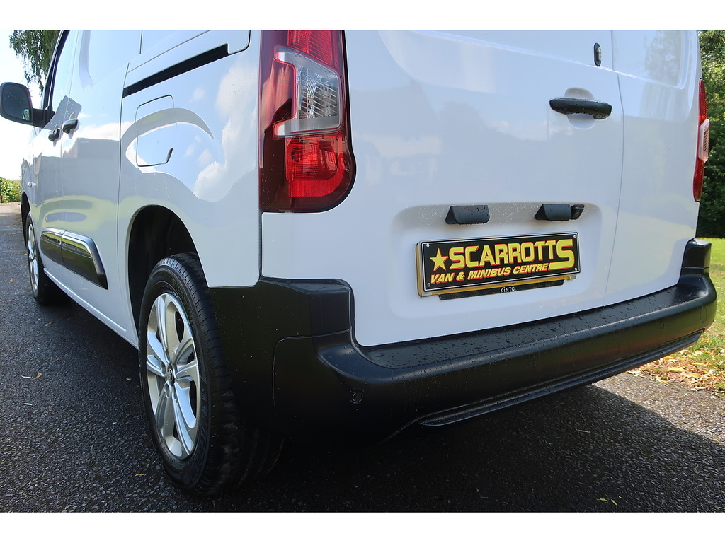 Toyota Proace City 1.5 Bluehdi Design Short Panel Van White #6