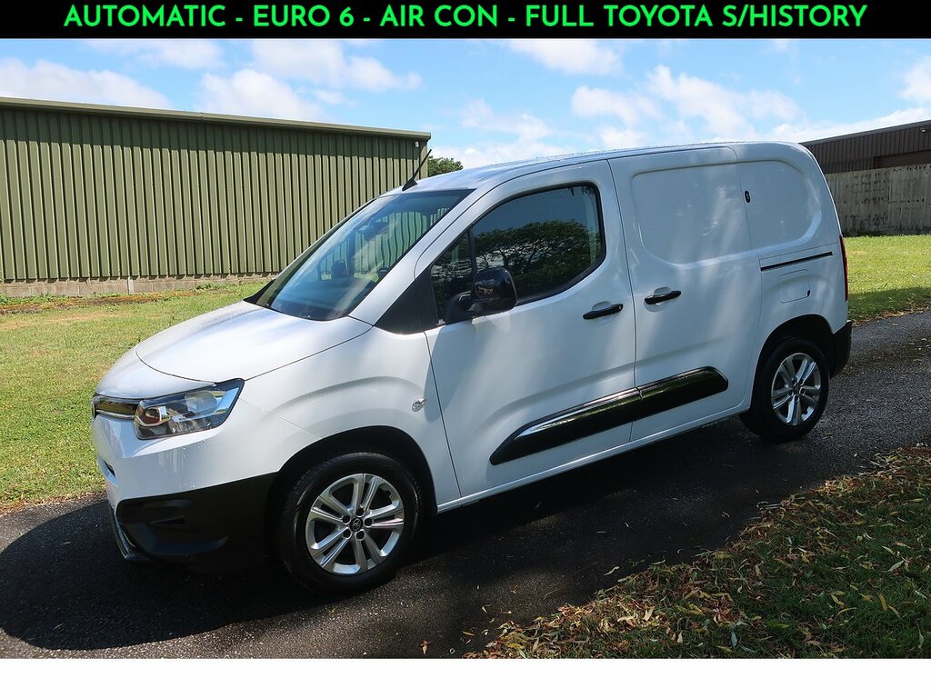 Toyota Proace City 1.5 Bluehdi Design Short Panel Van White