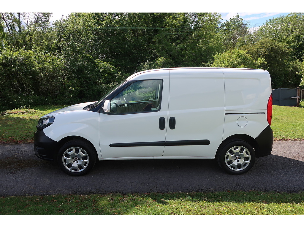 Fiat Doblo 1.6L Active 6Dr Grey #9