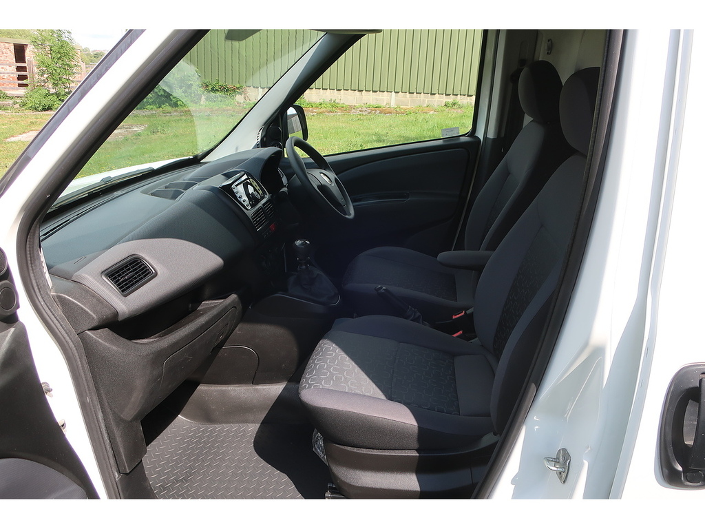 Fiat Doblo 1.6L Active 6Dr Grey #11
