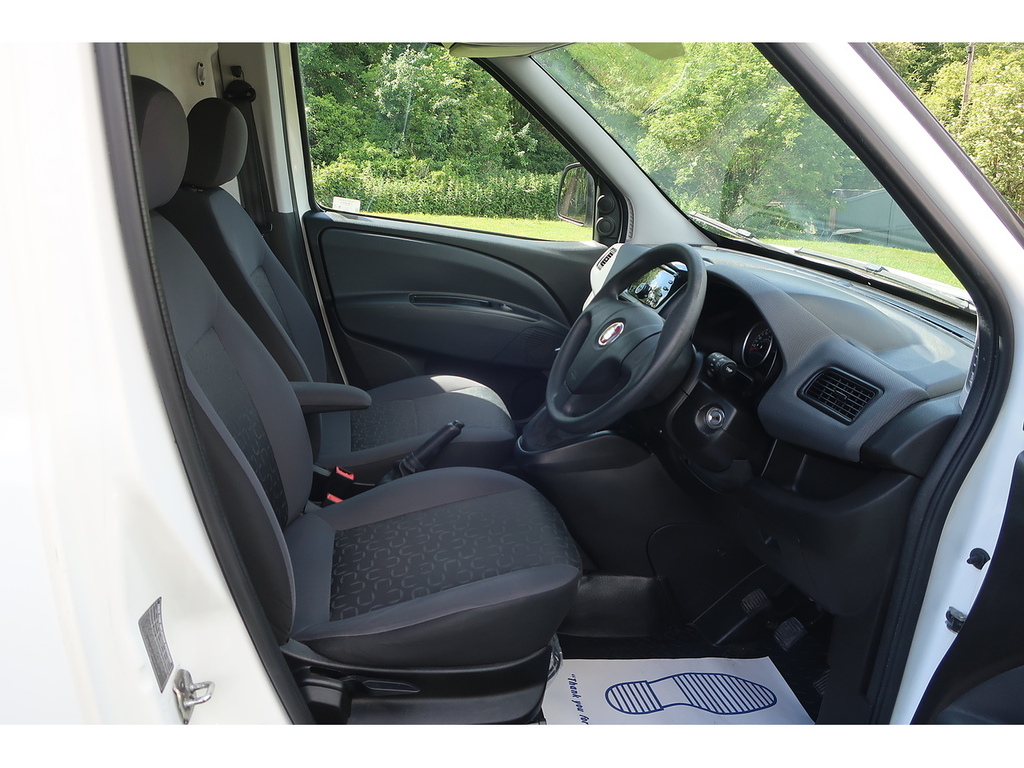 Fiat Doblo 1.6L Active 6Dr Grey #16