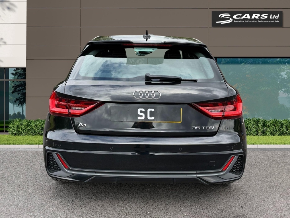 Audi A1 1.5 Sportback Tfsi KL19ARZ Black #4