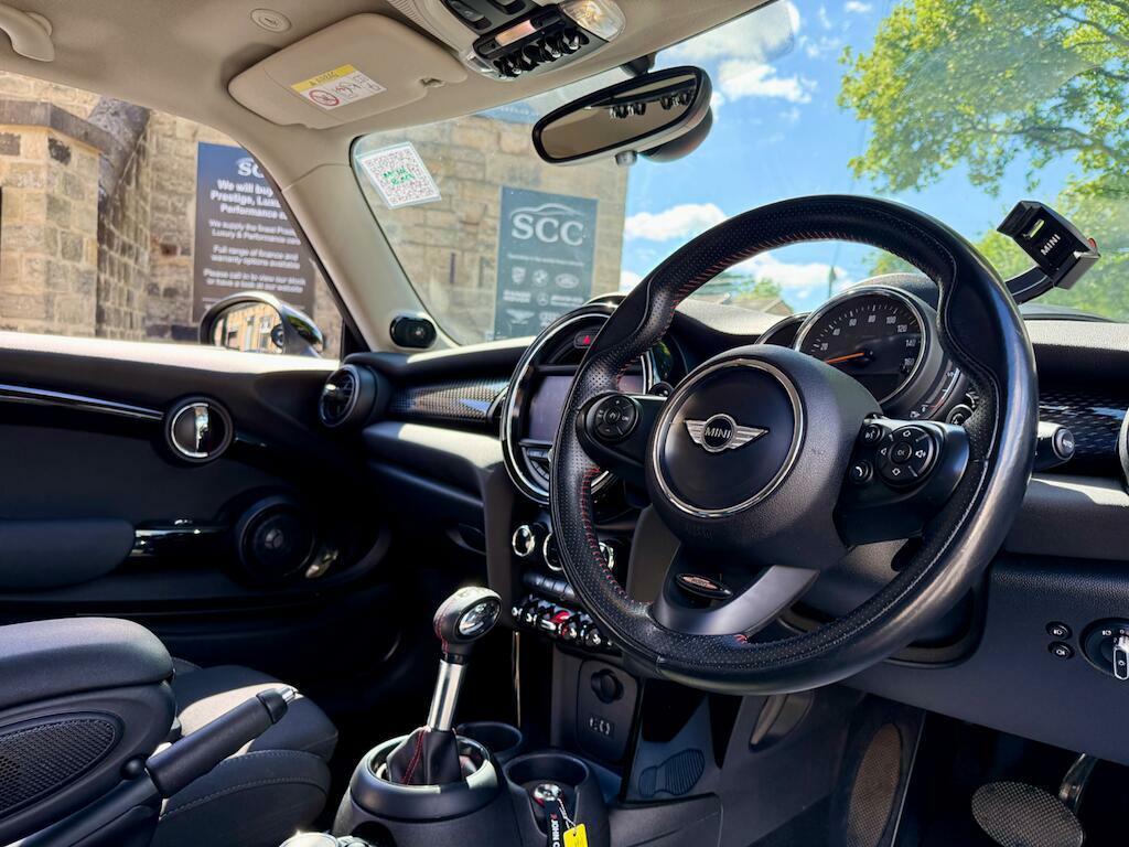 Mini Hatch 1.5 Cooper Euro 6 Ss White #19