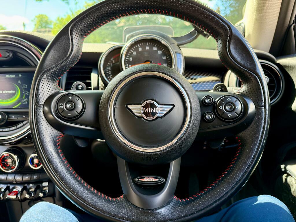Mini Hatch 1.5 Cooper Euro 6 Ss White #22