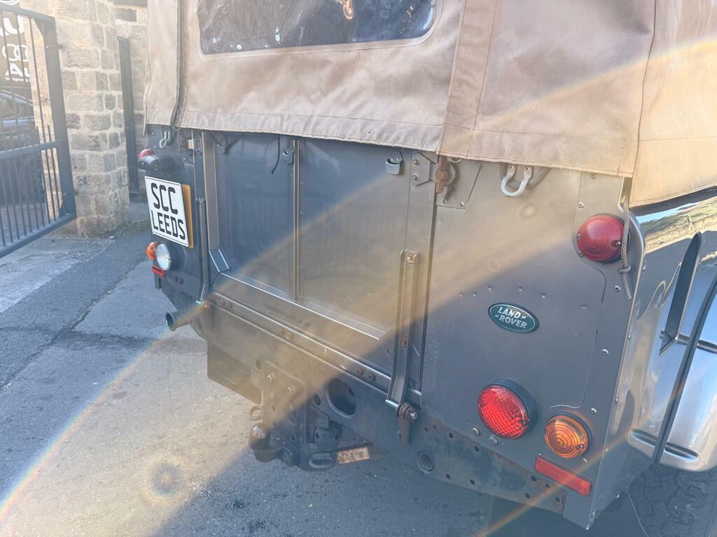 Land Rover Defender 110 Diesel Grey #7