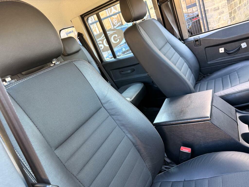 Land Rover Defender 110 Diesel Grey #24