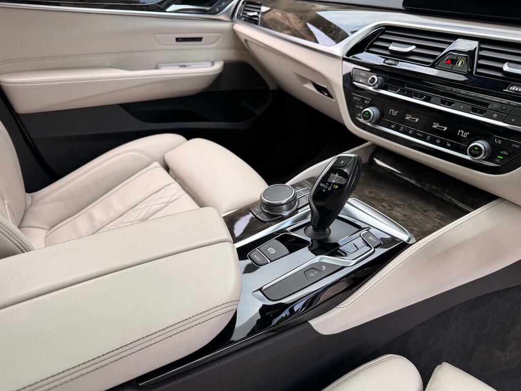 BMW 6 Series Gran Turismo Hatchback Grey #38