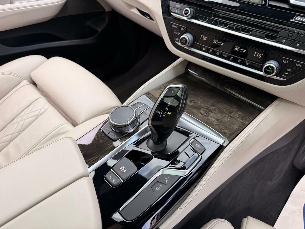 BMW 6 Series Gran Turismo Hatchback Grey #40