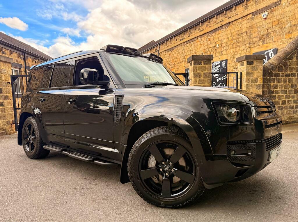 Land Rover Defender 110 Hse Black #3