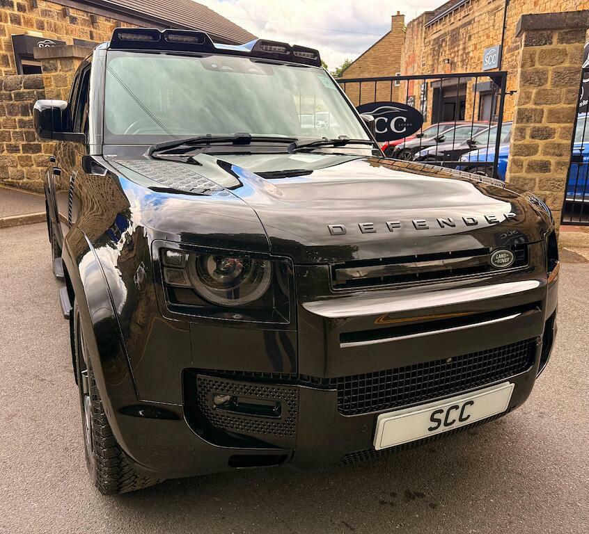 Land Rover Defender 110 Hse Black #5