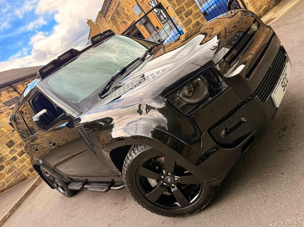 Land Rover Defender 110 Hse Black #2