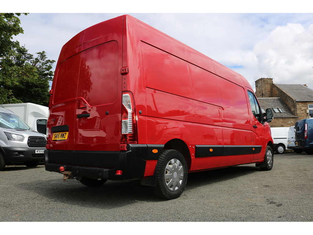 Nissan NV400  White #7