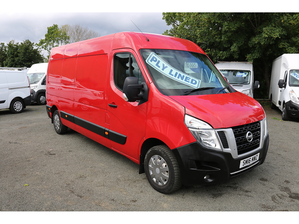 Nissan NV400  White #1