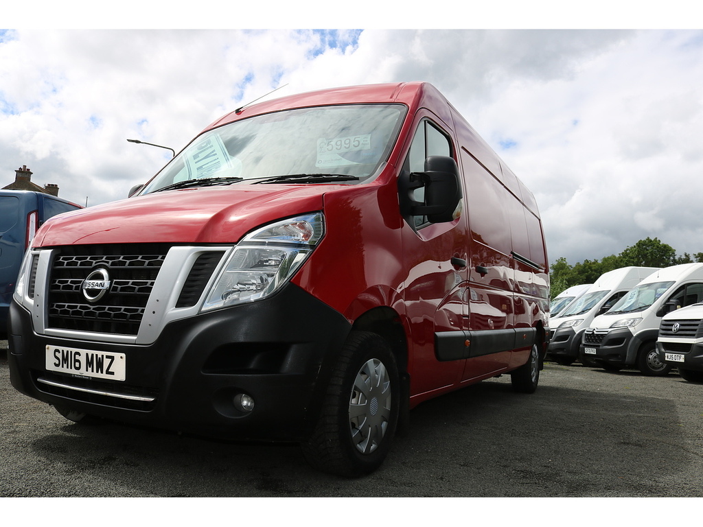 Nissan NV400  White #12