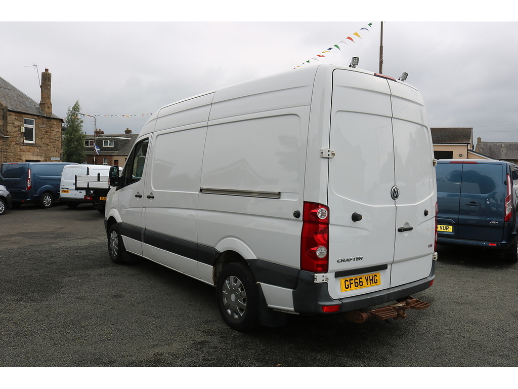 Volkswagen Crafter Cr35 Tdi Hr Pv White #5