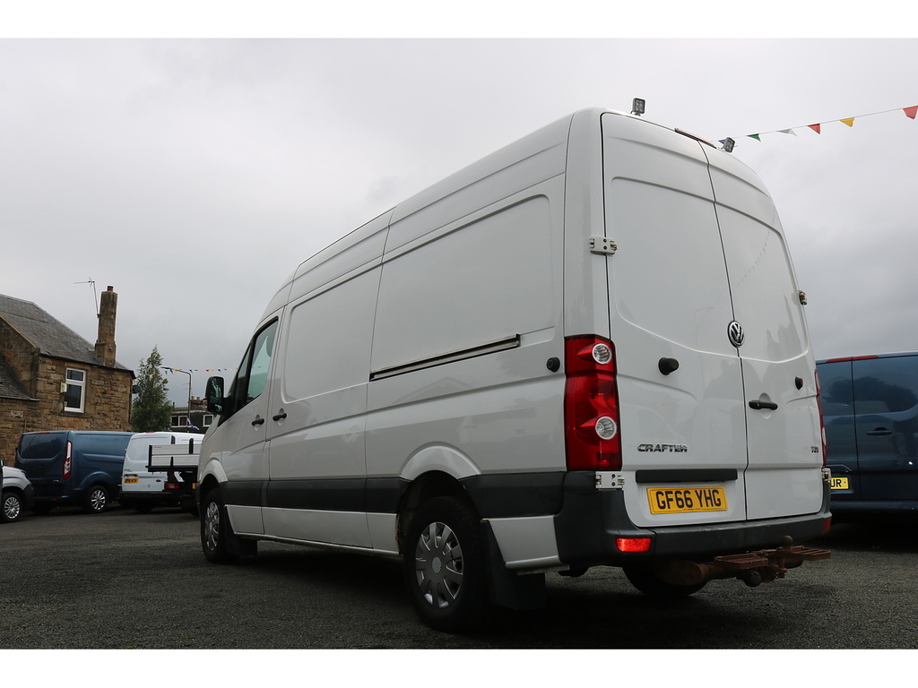 Volkswagen Crafter Cr35 Tdi Hr Pv White #6
