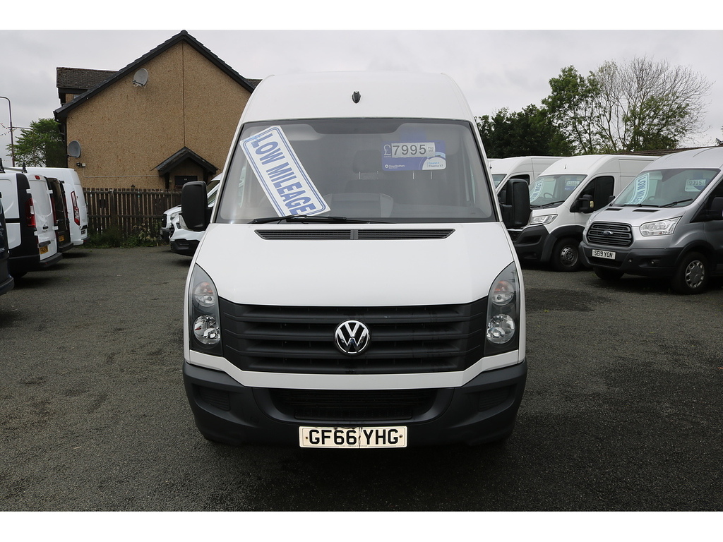 Volkswagen Crafter Cr35 Tdi Hr Pv White #2