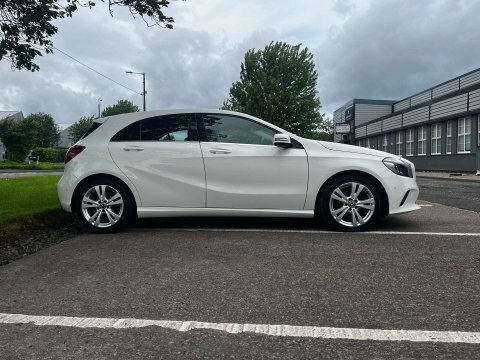 Mercedes-Benz A Class 2.1 A 200 ML67BDZ White #6