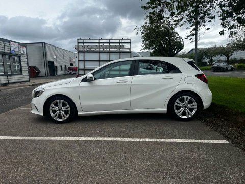 Mercedes-Benz A Class 2.1 A 200 ML67BDZ White #2