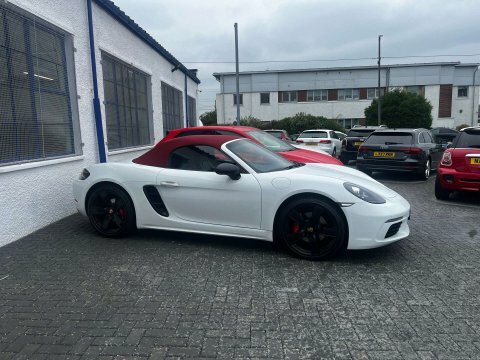 Porsche 718 Boxster Semi-auto 2dr White