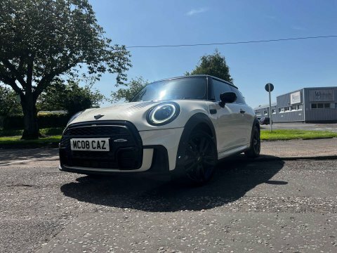 Mini Hatch 1.5 Cooper Sport SA22UHM White