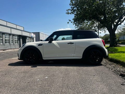 Mini Hatch 1.5 Cooper Sport SA22UHM White #2