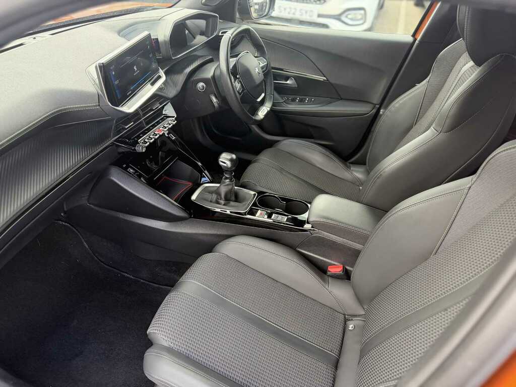 Peugeot 2008 Gt Line Puretech Ss #6
