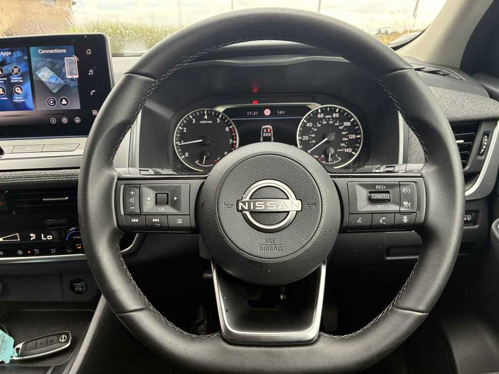 Nissan Qashqai 1.5 E-power N-connecta Black #12