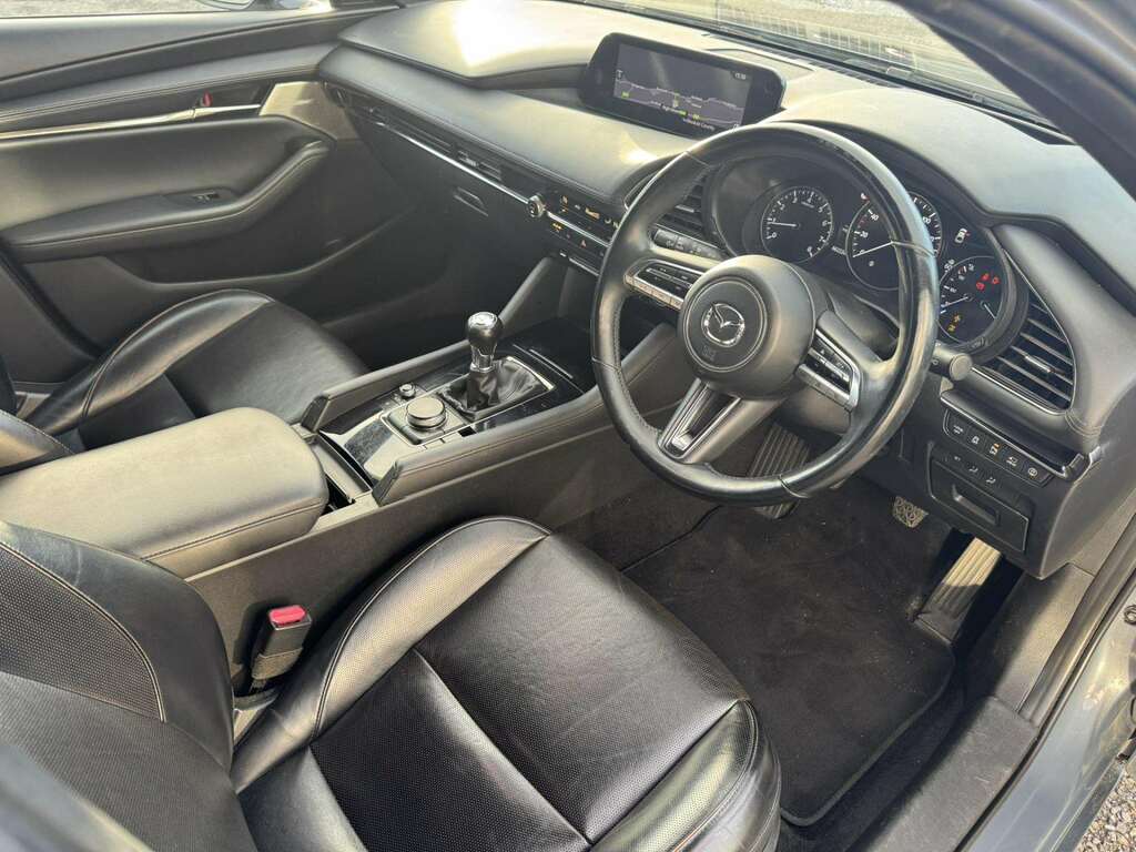 Mazda 3 2.0 Se-l Lux Mhev Red #7