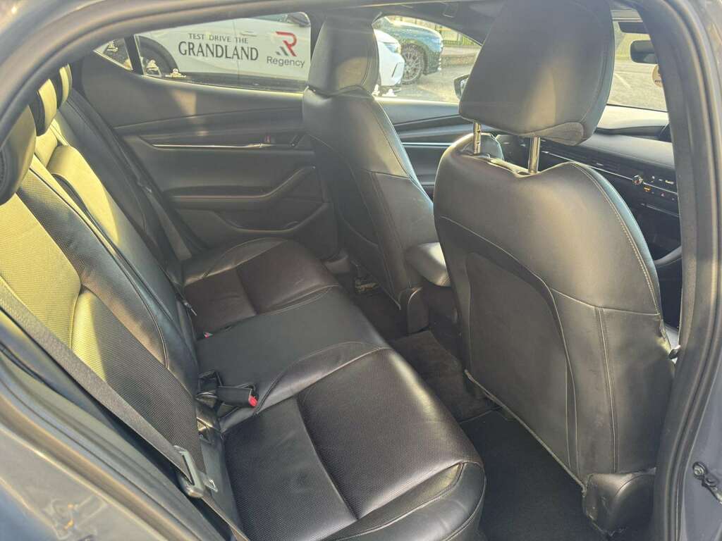 Mazda 3 2.0 Se-l Lux Mhev Red #10