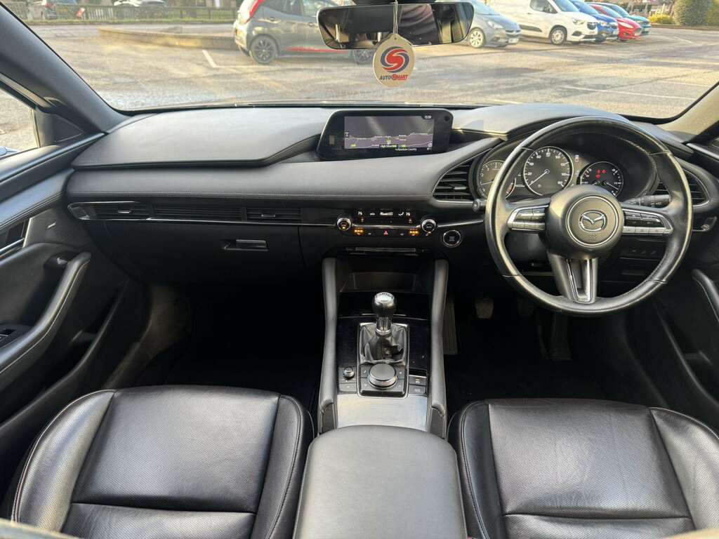 Mazda 3 2.0 Se-l Lux Mhev Red #9