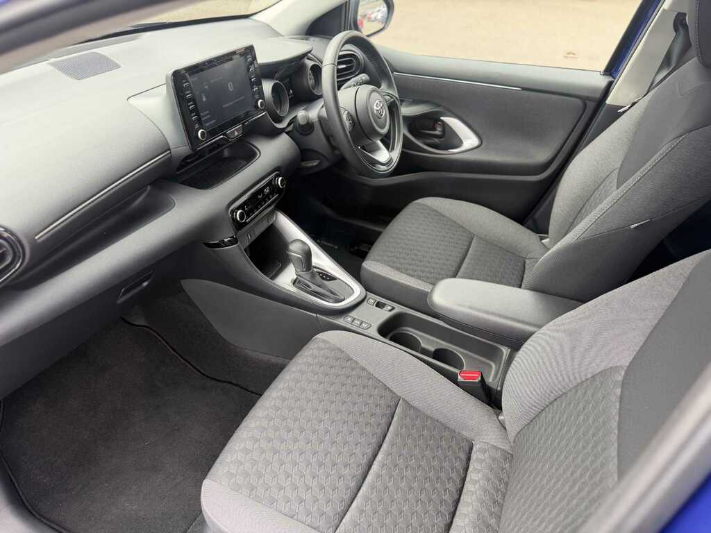 Toyota Yaris Design Hev Cvt SY73NPP #5