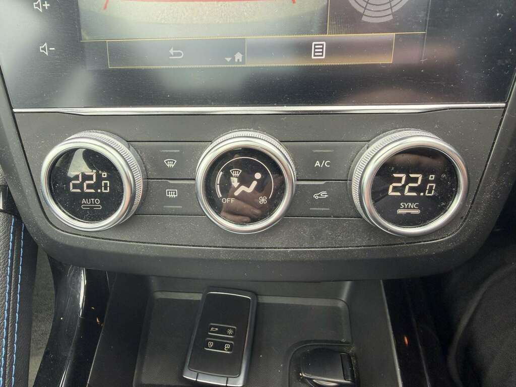 Renault Kadjar S Edition Tce Blue #16