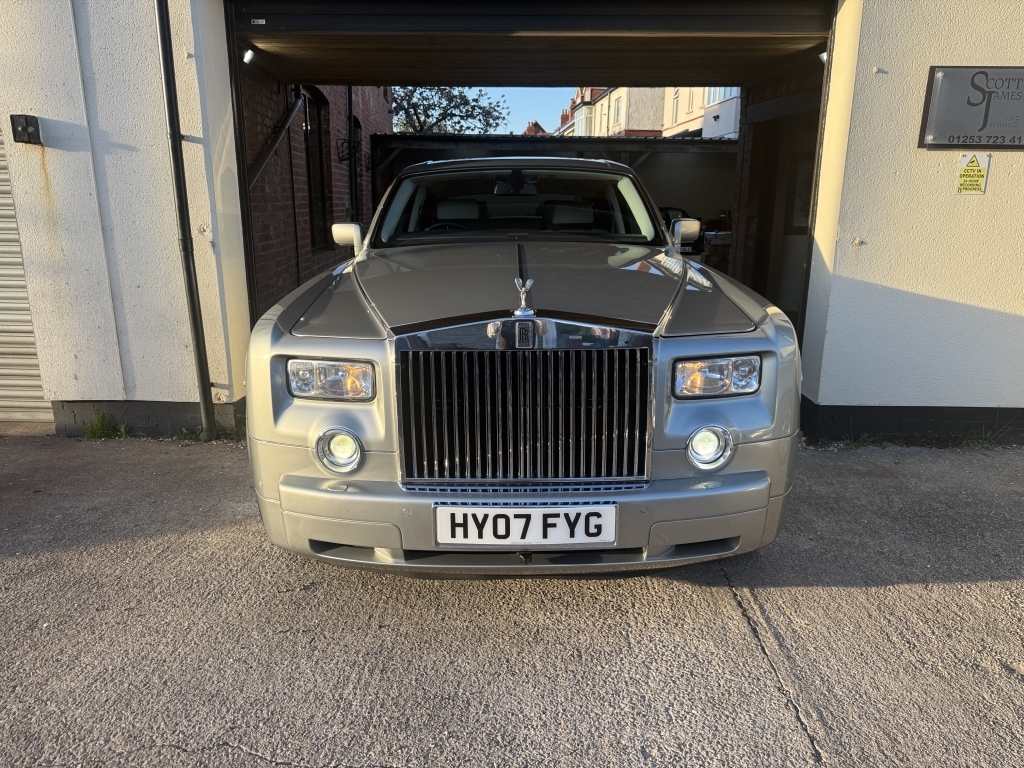Rolls-Royce Phantom Limousine 6.7 V12 HY07FYG Silver #2