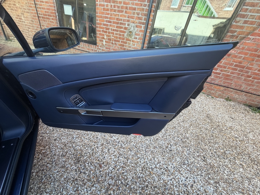 Aston Martin Vantage 4.3 V8 Euro 4 #18