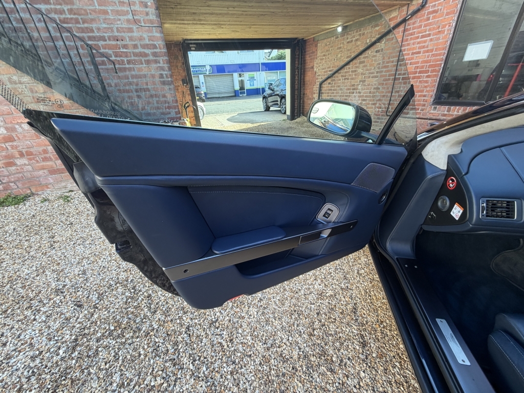 Aston Martin Vantage 4.3 V8 Euro 4 #17