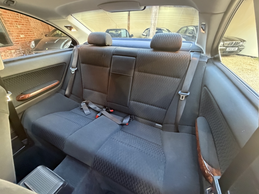 BMW 3 Series 320D Ed Efficientdynamics Business White #8